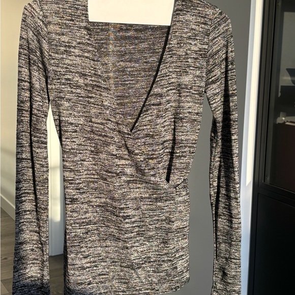 Aritzia Wilfred Free Wrap Tee Shirt - Picture 1 of 6